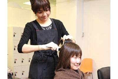 株式会社いいね ヘアカラーFit!　イオン瀬戸みずの店の求人画像