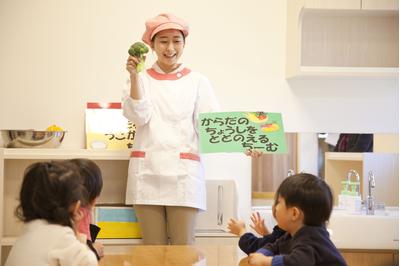 HITOWAキッズライフ株式会社 太陽の子 札幌中央保育園の求人画像