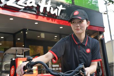 日本ピザハット株式会社 8687 ピザハット練馬高野台店の求人画像