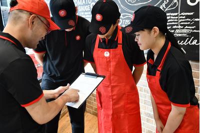 日本ピザハット株式会社 8687 ピザハット練馬高野台店の求人画像