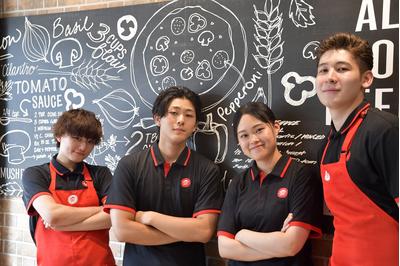 日本ピザハット株式会社 1587 ピザハット阿波座店の求人画像