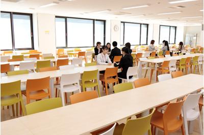 日本郵政コーポレートサービス株式会社 駅前センターの求人画像